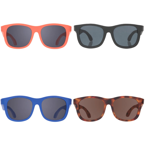 Originals Navigators with Sunglass Bag